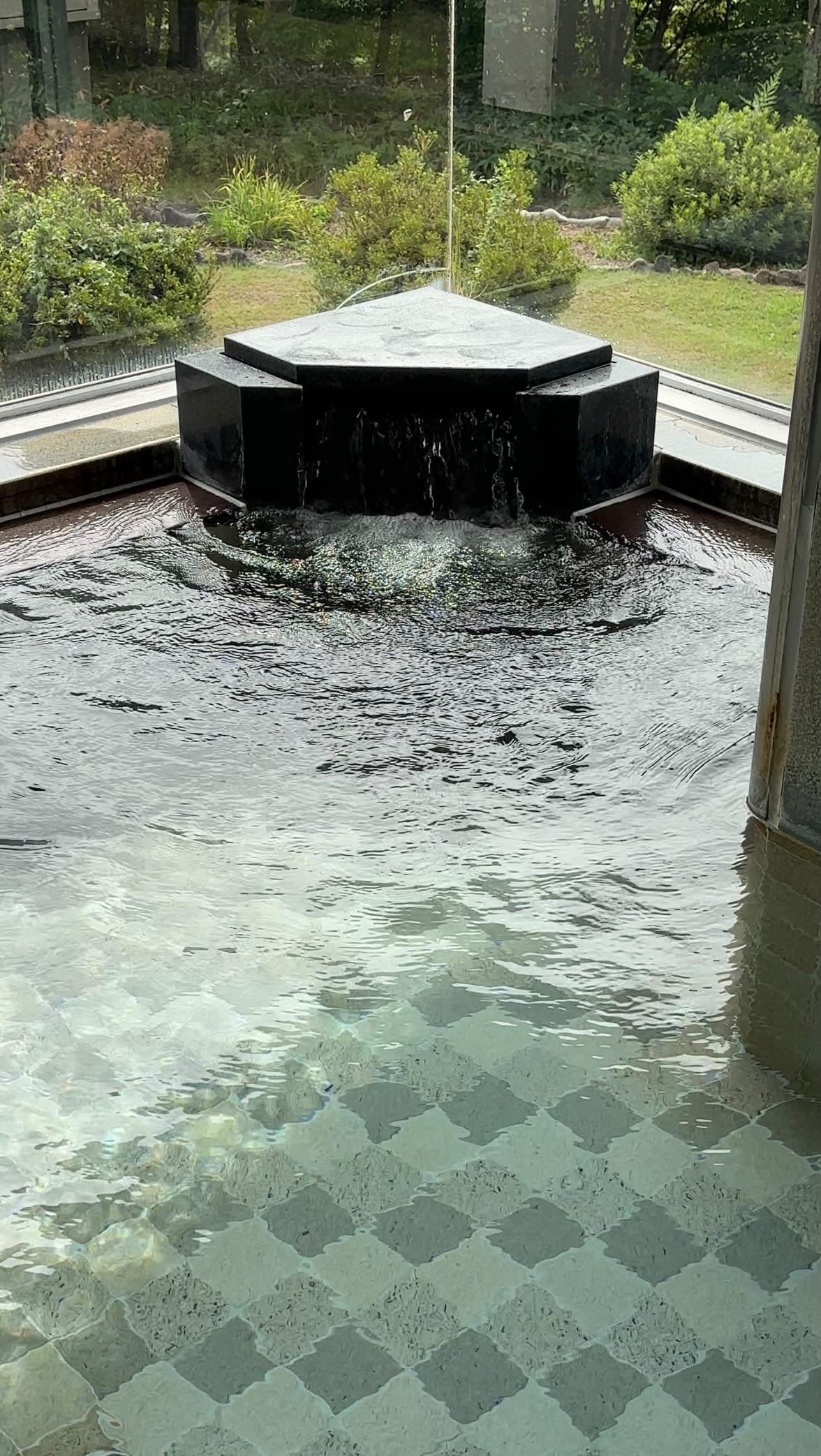 行ってみたい人はコメント欄に🌱を押してね！

新潟県民なのに...
ここ知らないのは...
正直損してる！
500円で日帰り入浴！？
素泊まりもたったの5000円～
とろっとろな温泉に
日曜朝ヨガも楽しめるここ
ぜひシェアしてね！

＿＿＿＿＿＿＿＿＿＿

阿賀町で“温泉ワーケーション”はいかが？💻♨️

✔とろとろの美肌温泉でリフレッシュ 
✔隣にはカフェ＆コワーキング「風舟」 
✔自然に囲まれた静かなロケーション 

仕事も癒しも両立できる、贅沢な時間をぜひ✨

#津川温泉 #阿賀町ワーケーション #清川高原保養センター
#新潟カフェ #日帰り温泉